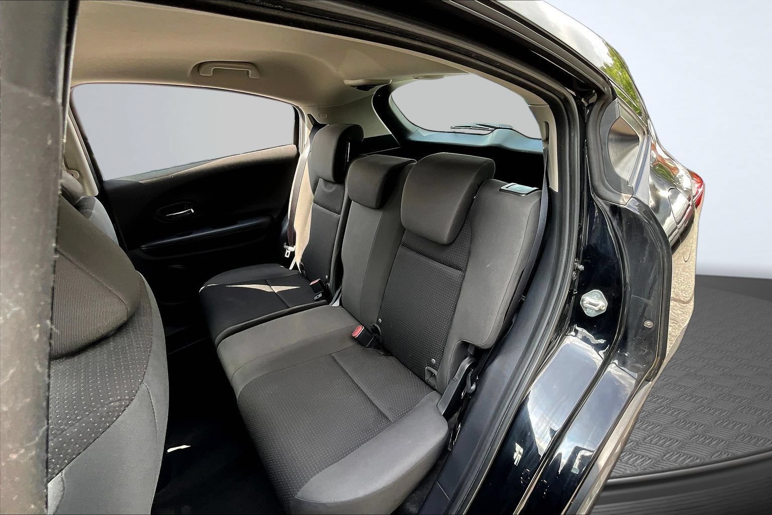 Used 2020 Honda HR-V LX image 19