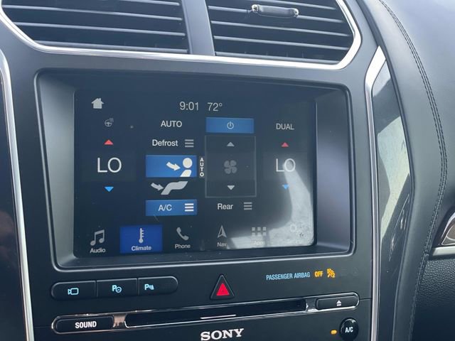 Used 2018 Ford Explorer Platinum image 12