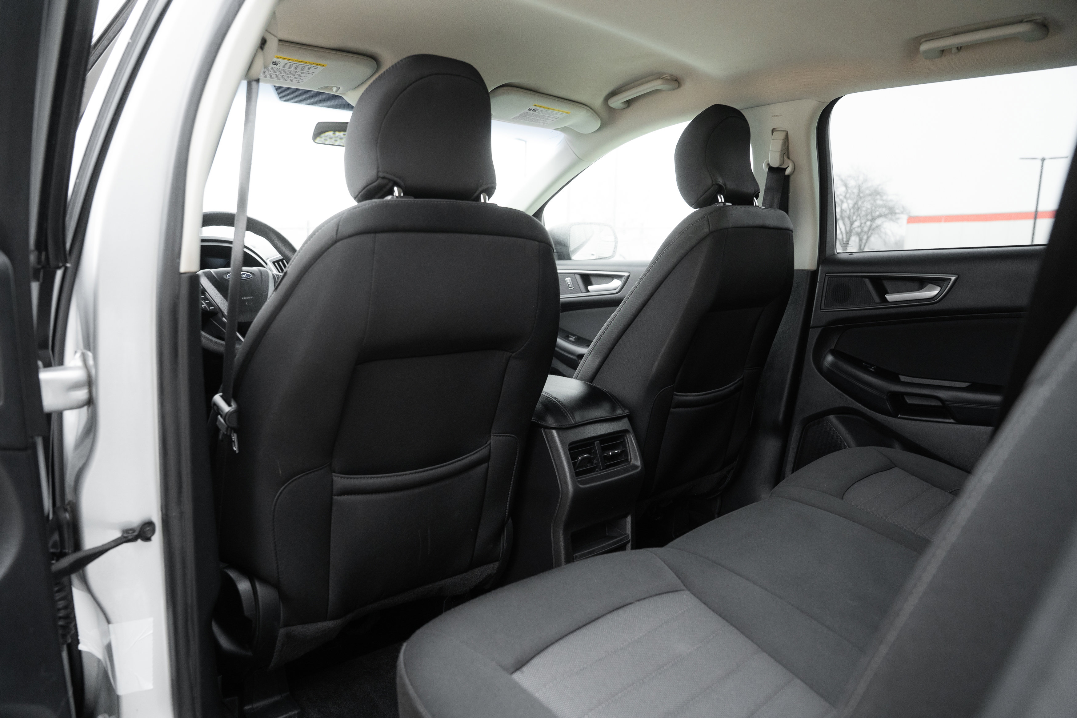 Used 2018 Ford Edge SE image 22