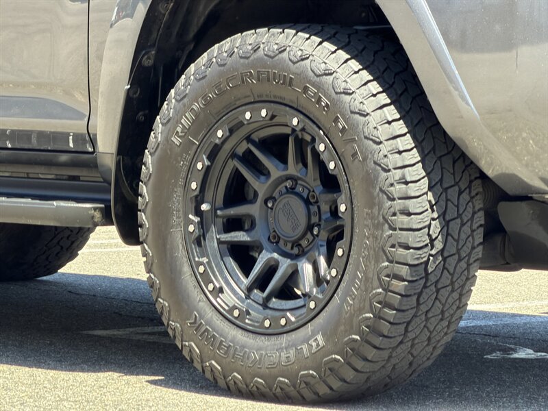 Used 2016 Toyota 4Runner SR5 Premium RWD image 28