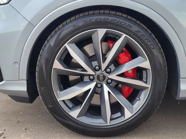 Used 2024 Audi SQ7 Prestige w/ S Sport Package AWD/4WD image 10