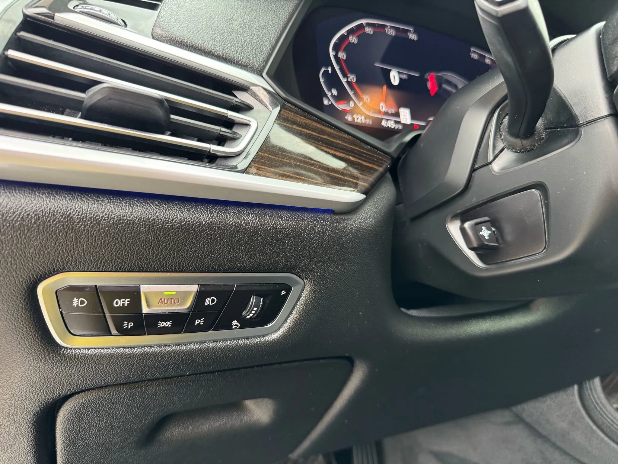 Used 2021 BMW X7 xDrive40i w/ Premium Package image 33