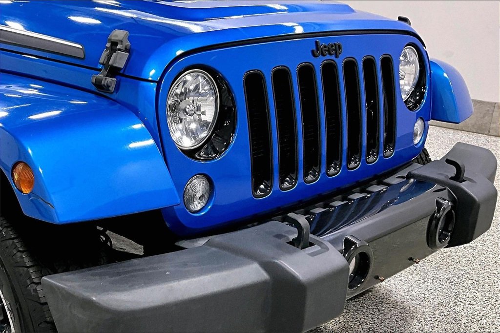 Used 2014 Jeep Wrangler Unlimited Sahara image 30