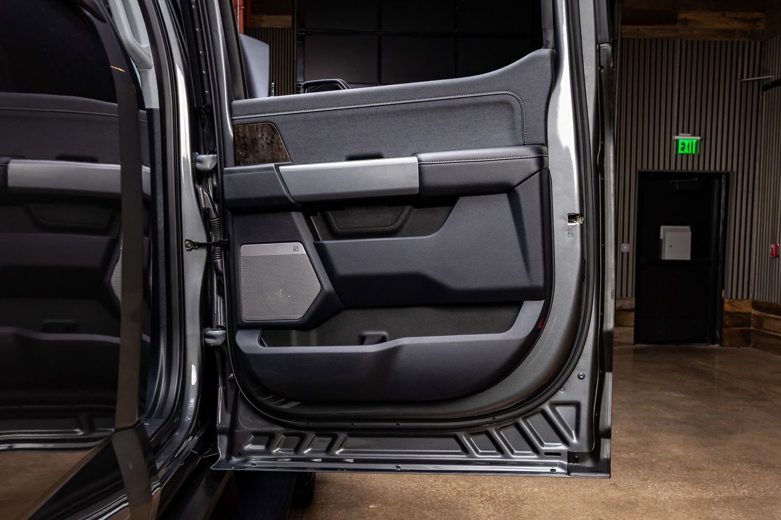 Used 2023 Ford F250 Lariat w/ Lariat Ultimate Package image 38