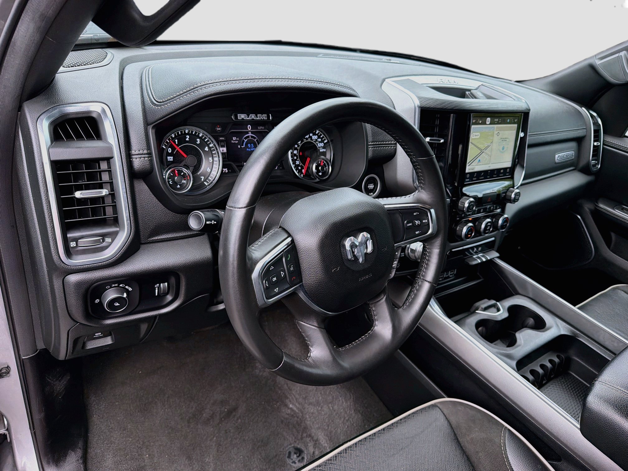 Used 2024 RAM 1500 Laramie AWD/4WD image 24