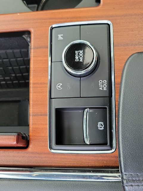 Used 2024 Lincoln Navigator Reserve AWD/4WD image 25