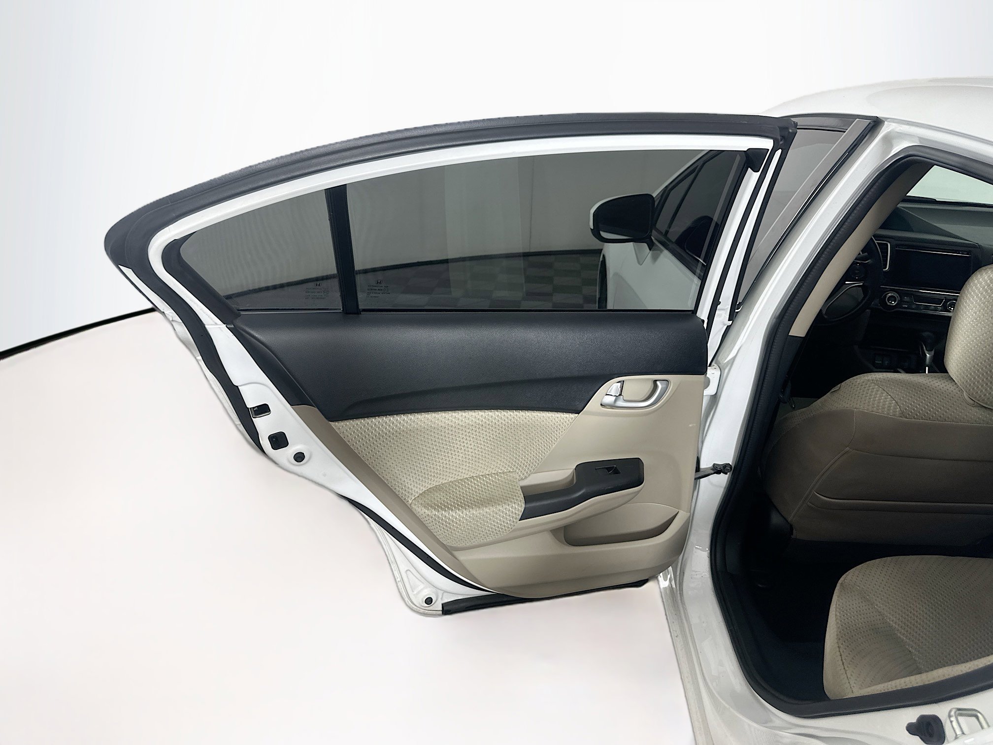 Used 2015 Honda Civic Hybrid Sedan image 23