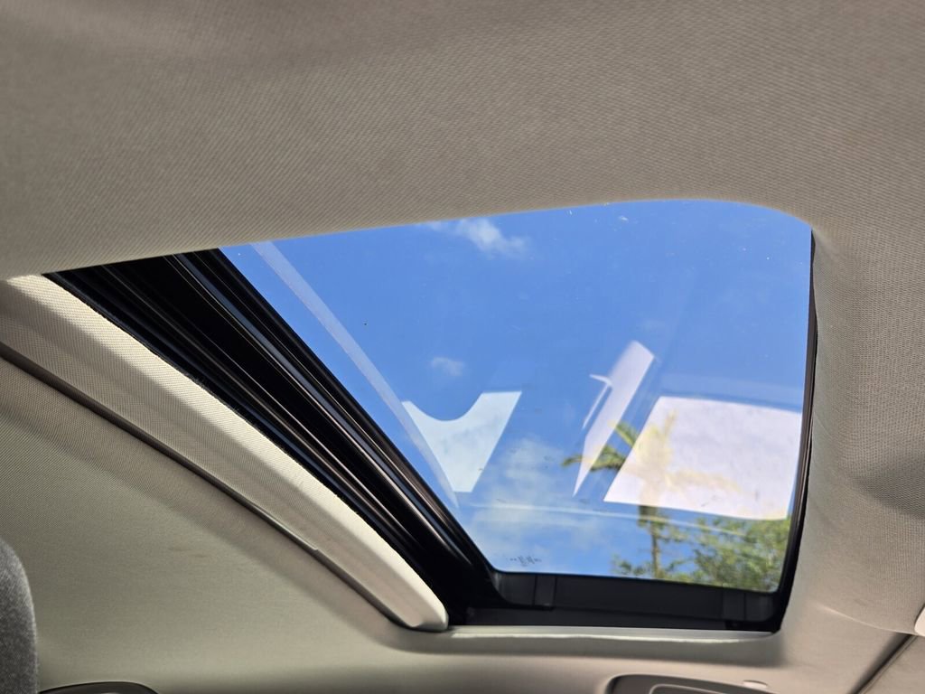 Certified 2025 Honda Accord SE image 18