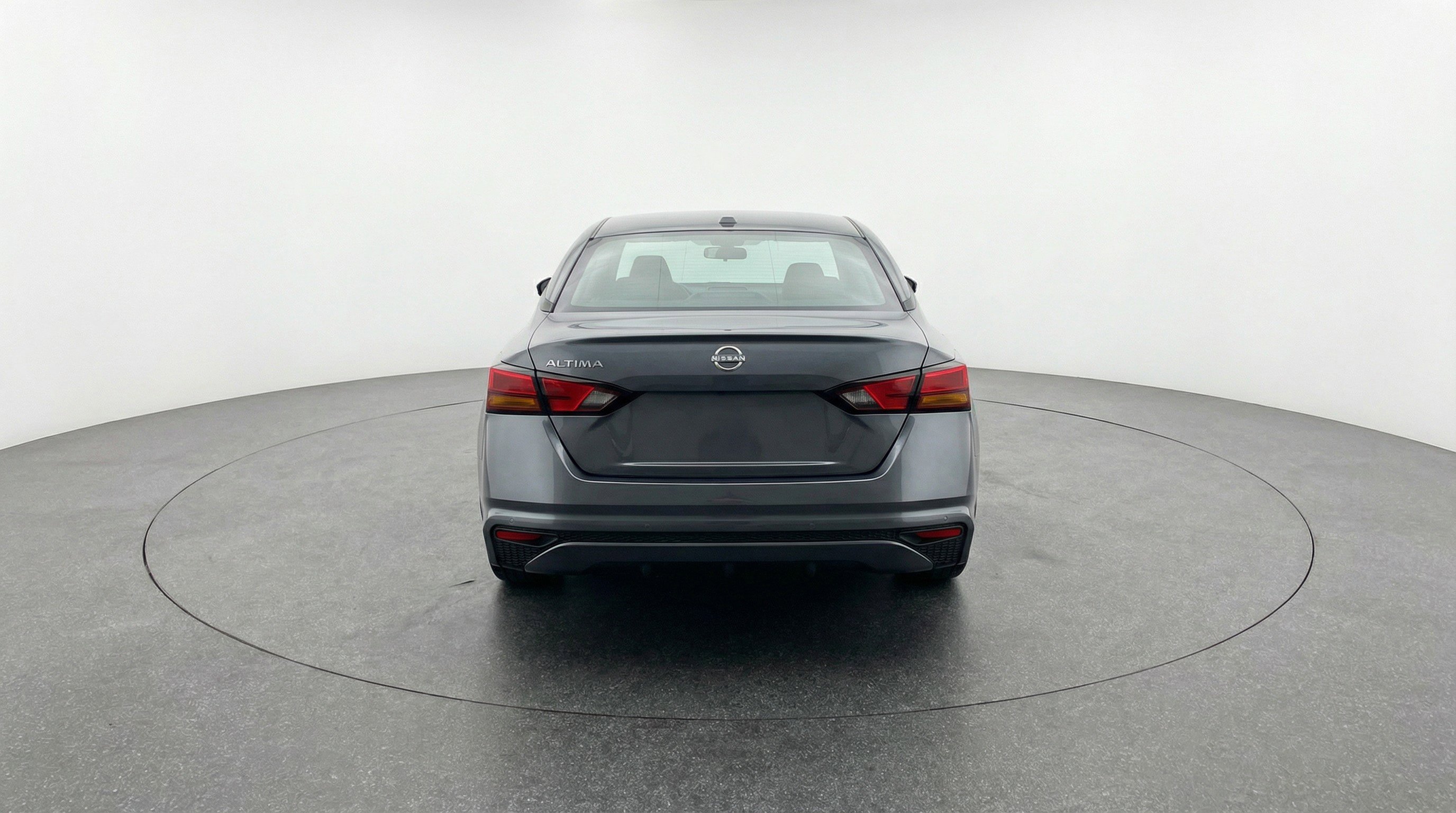 Used 2025 Nissan Altima 2.5 SV FWD image 7