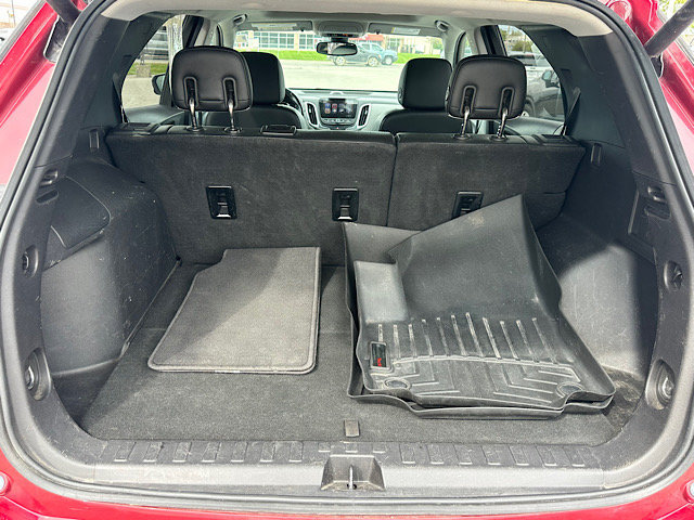 Used 2018 Chevrolet Equinox Premier FWD image 11