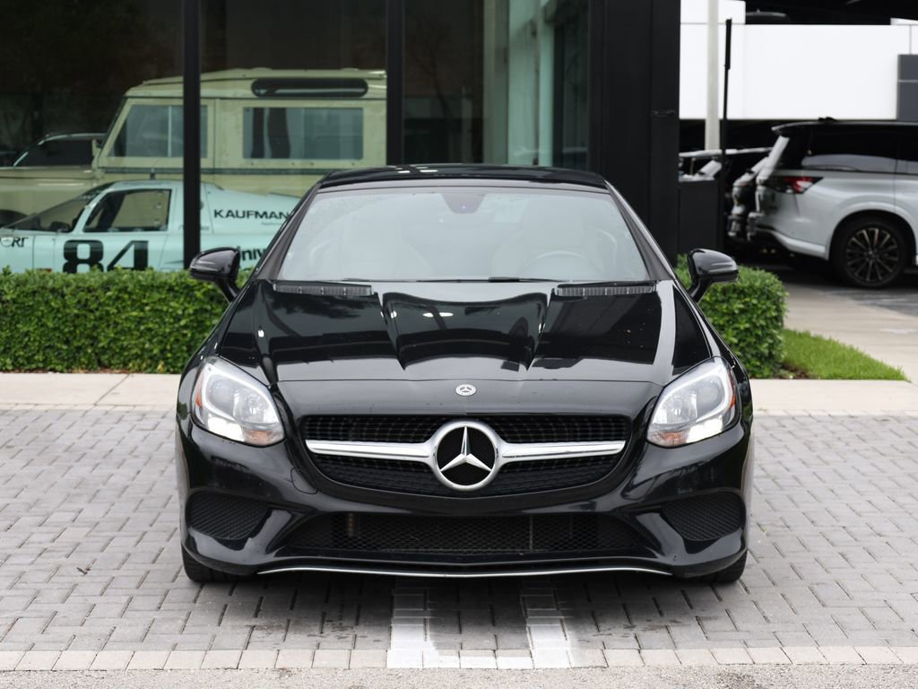 Used 2018 Mercedes-Benz SLC 300 image 4