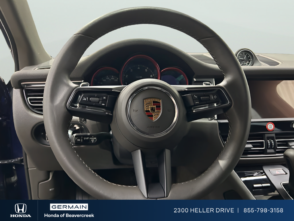 Used 2022 Porsche Macan AWD/4WD image 12