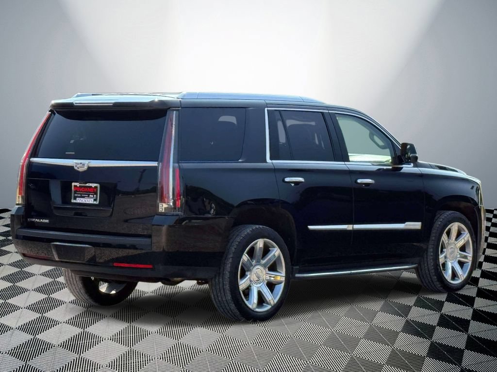 Used 2019 Cadillac Escalade Luxury AWD/4WD image 5