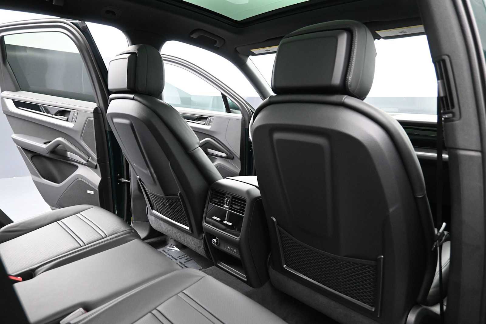 New 2026 Porsche Cayenne S AWD/4WD image 18