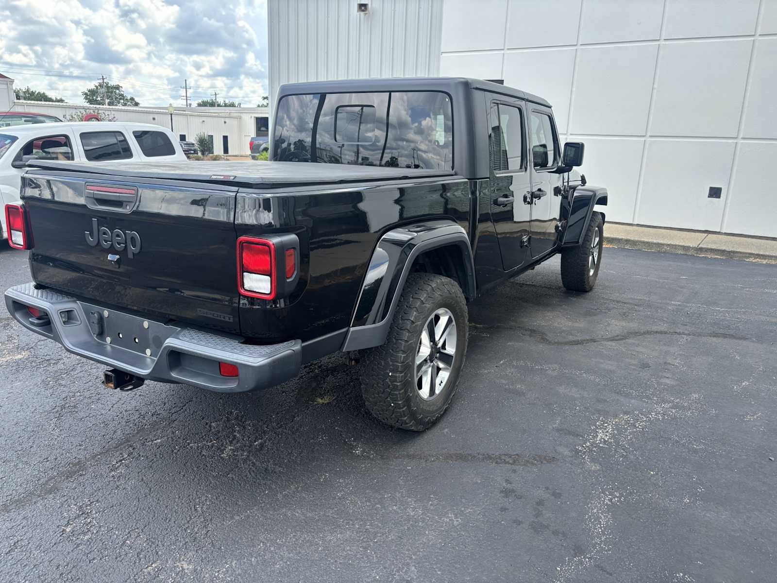Certified 2021 Jeep Gladiator Sport image 2