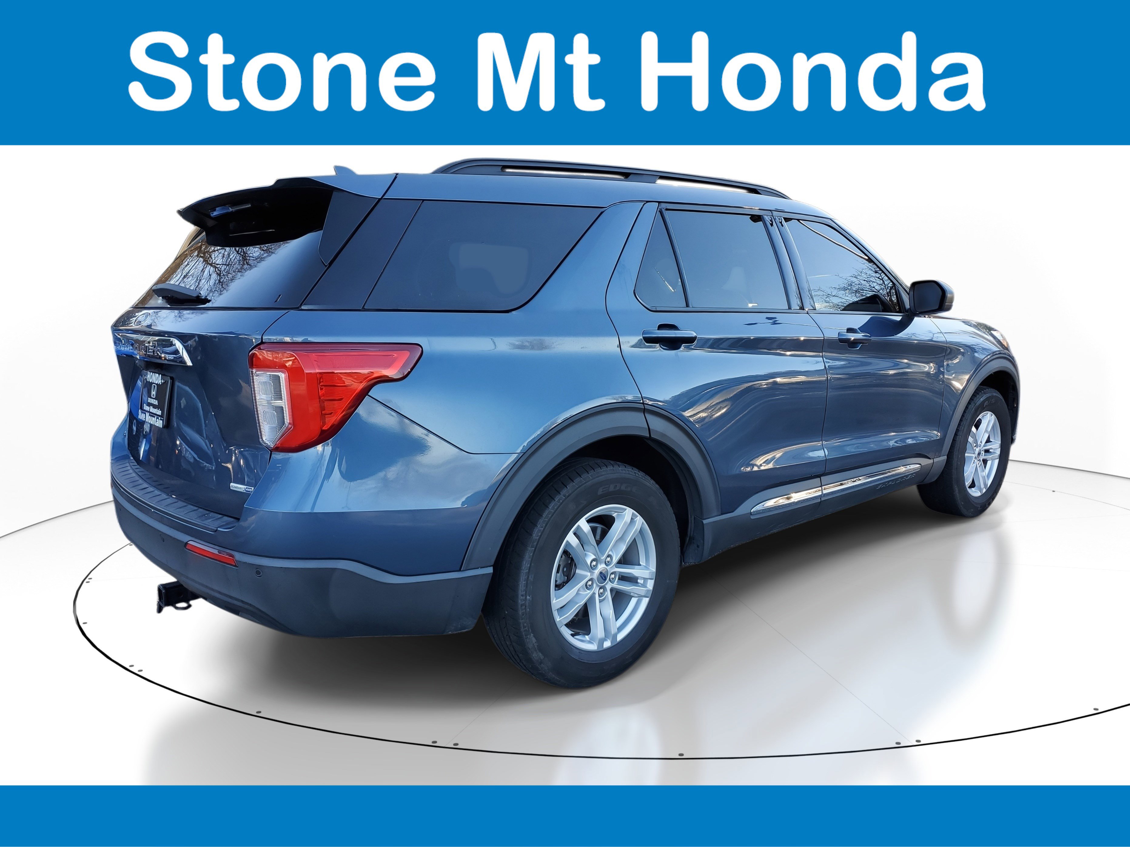 Used 2020 Ford Explorer XLT w/ Comfort Package image 6