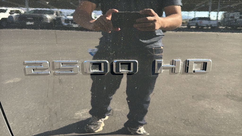 Used 2026 Chevrolet Silverado 2500 ZR2 w/ LPO, Dark Essentials Package image 9