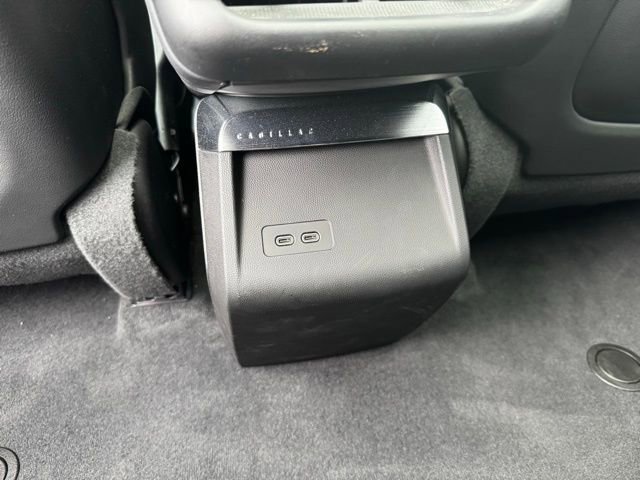 New 2025 Cadillac Lyriq Luxury image 9