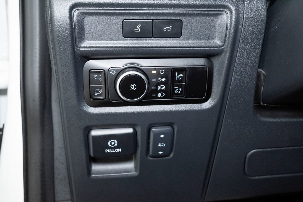 Used 2024 Ford Expedition Platinum AWD/4WD image 25