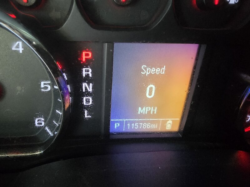 Used 2018 Chevrolet Silverado 1500 W/T RWD image 14