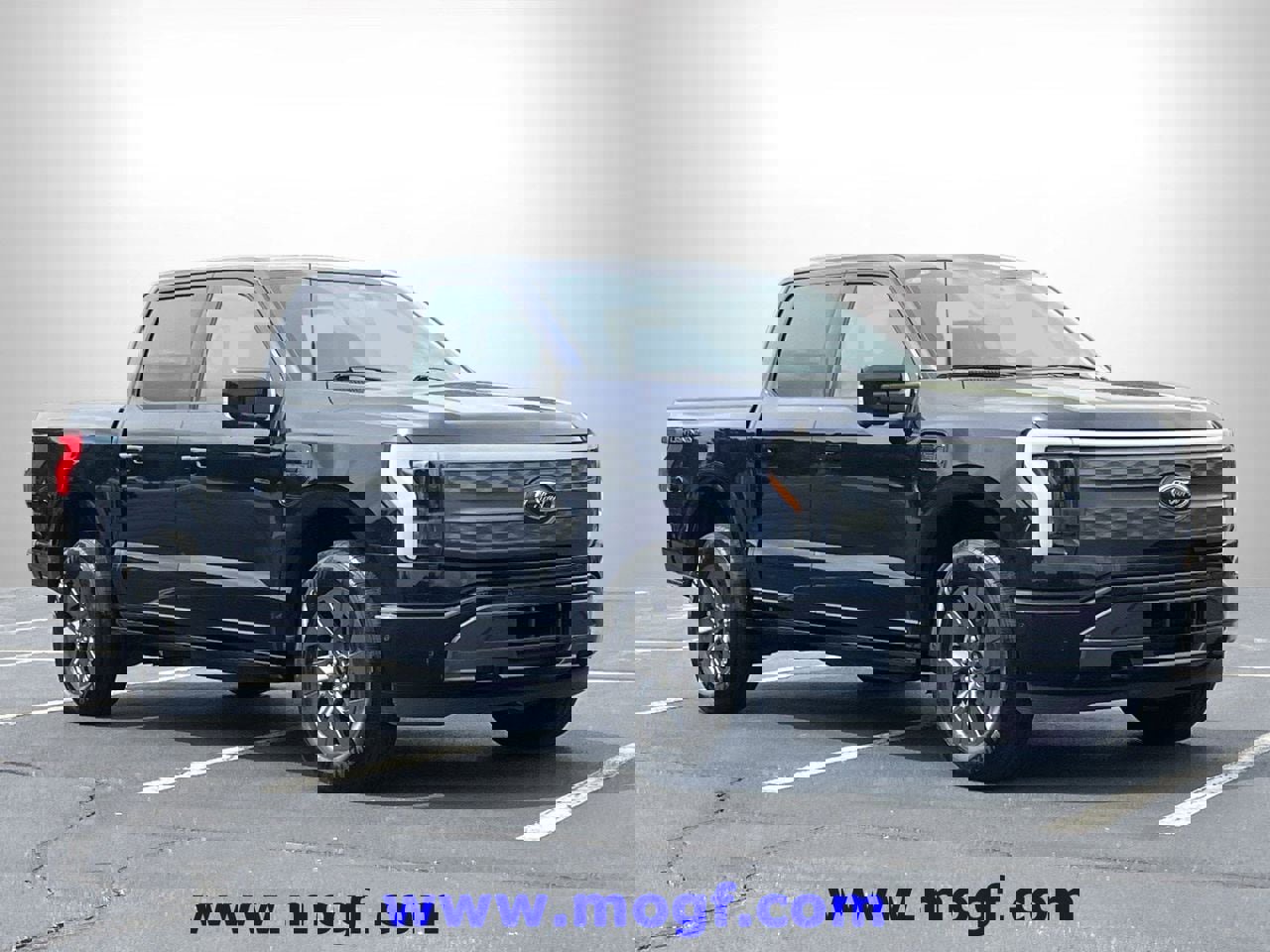 Certified 2023 Ford F150 Lightning Lariat w/ Equipment Group 511A High image 4