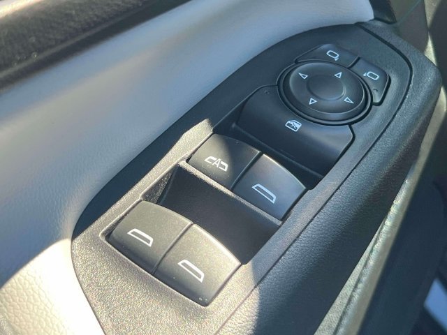 Used 2020 Chevrolet Equinox LS FWD image 18