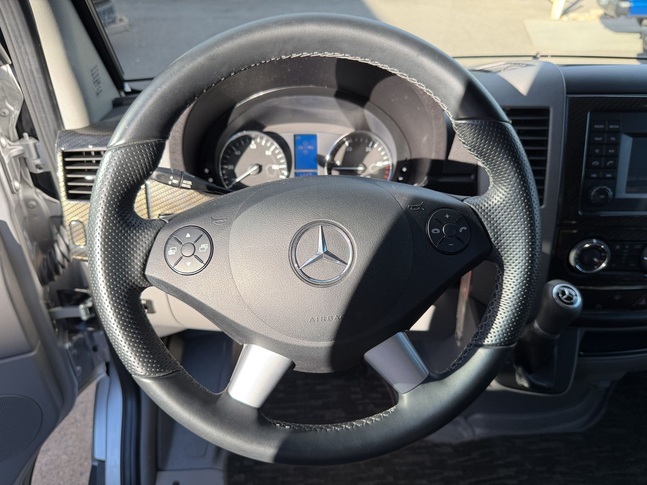 Used 2018 Mercedes-Benz Sprinter 3500 image 11