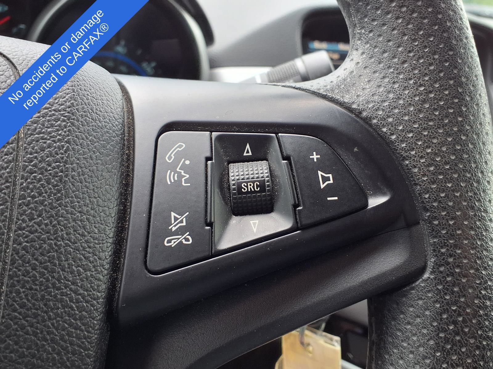 Used 2015 Chevrolet Cruze LT w/ Technology Package FWD image 27