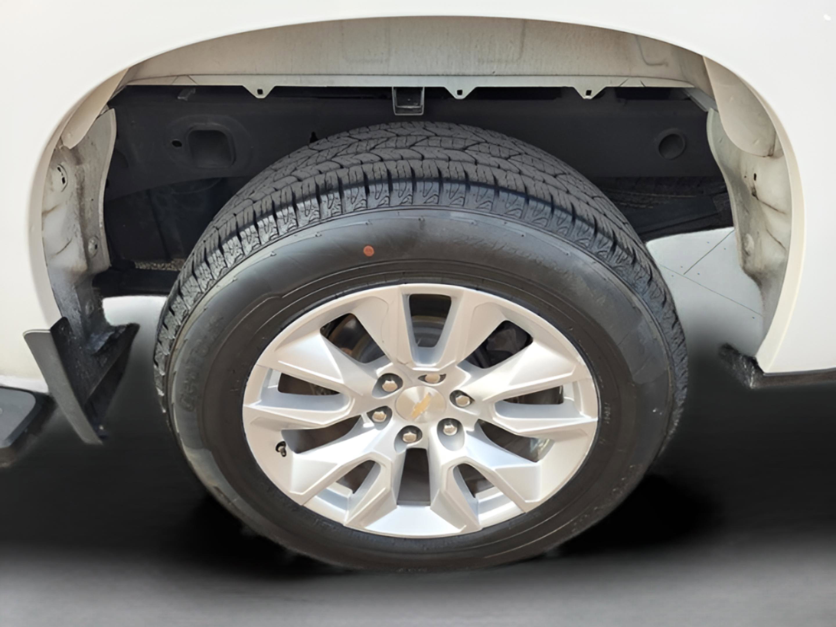 Used 2022 Chevrolet Silverado 1500 Custom image 18