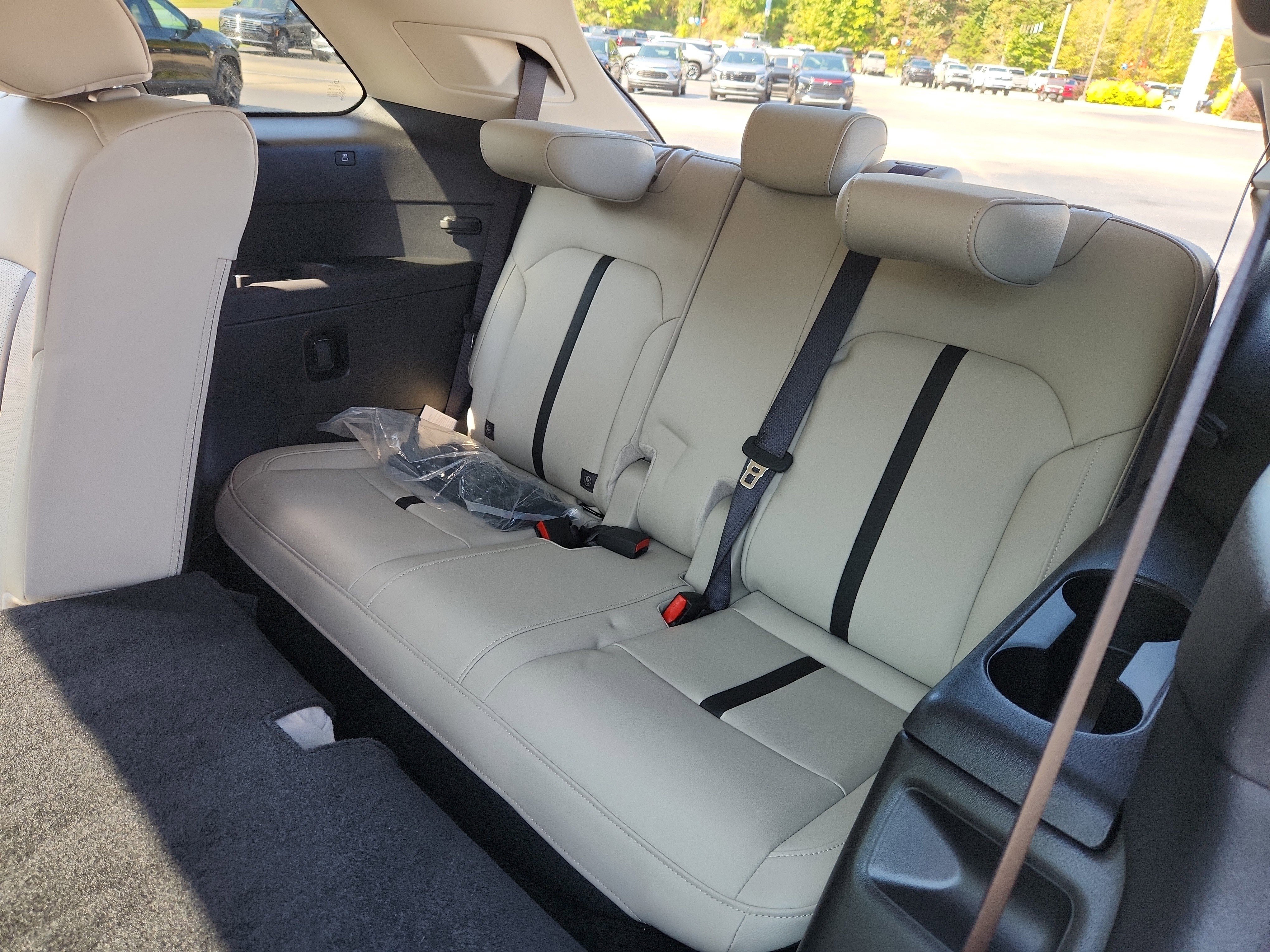 Used 2025 MAZDA CX-90 3.3 Turbo w/ Preferred Package image 36