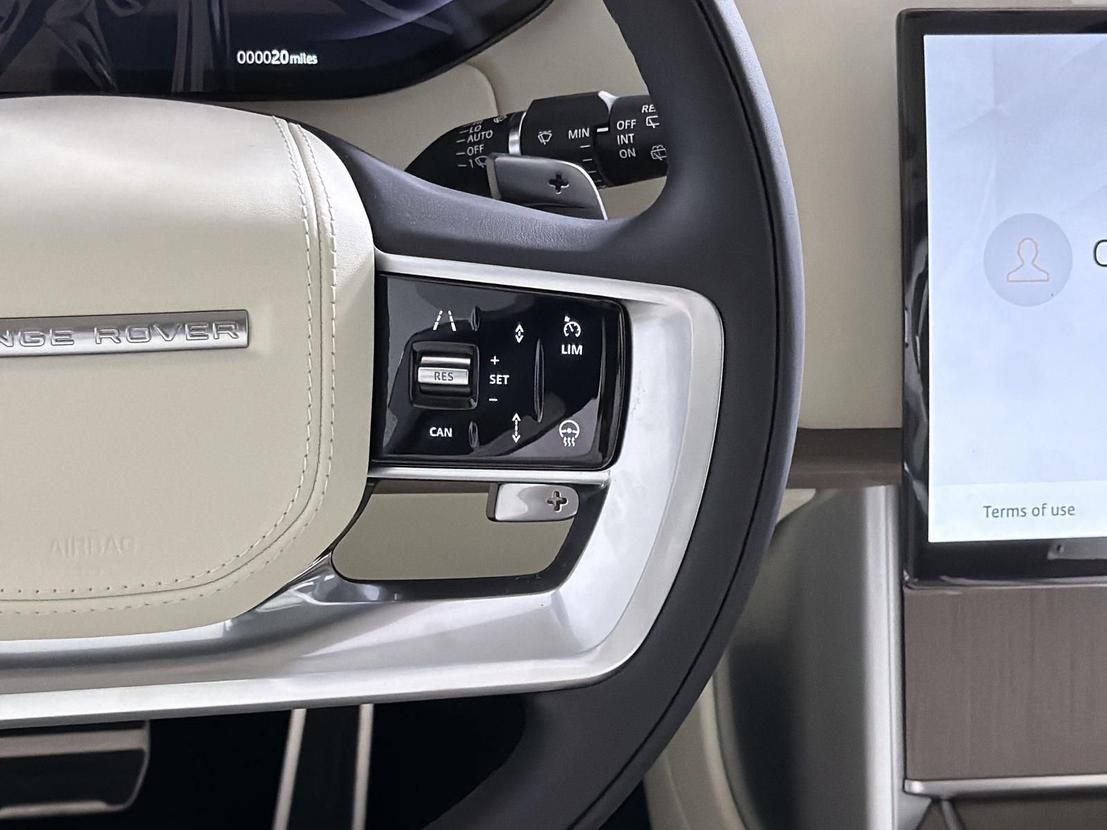 New 2026 Land Rover Range Rover SE image 13