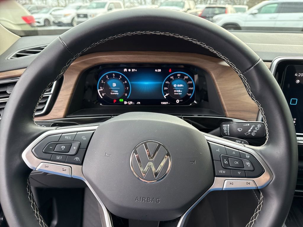 Certified 2025 Volkswagen Atlas SE image 34