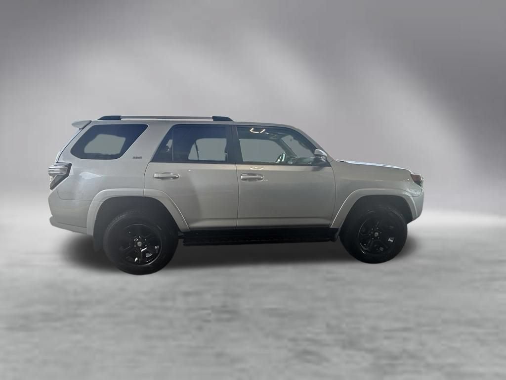 Used 2020 Toyota 4Runner SR5 Premium AWD/4WD image 3