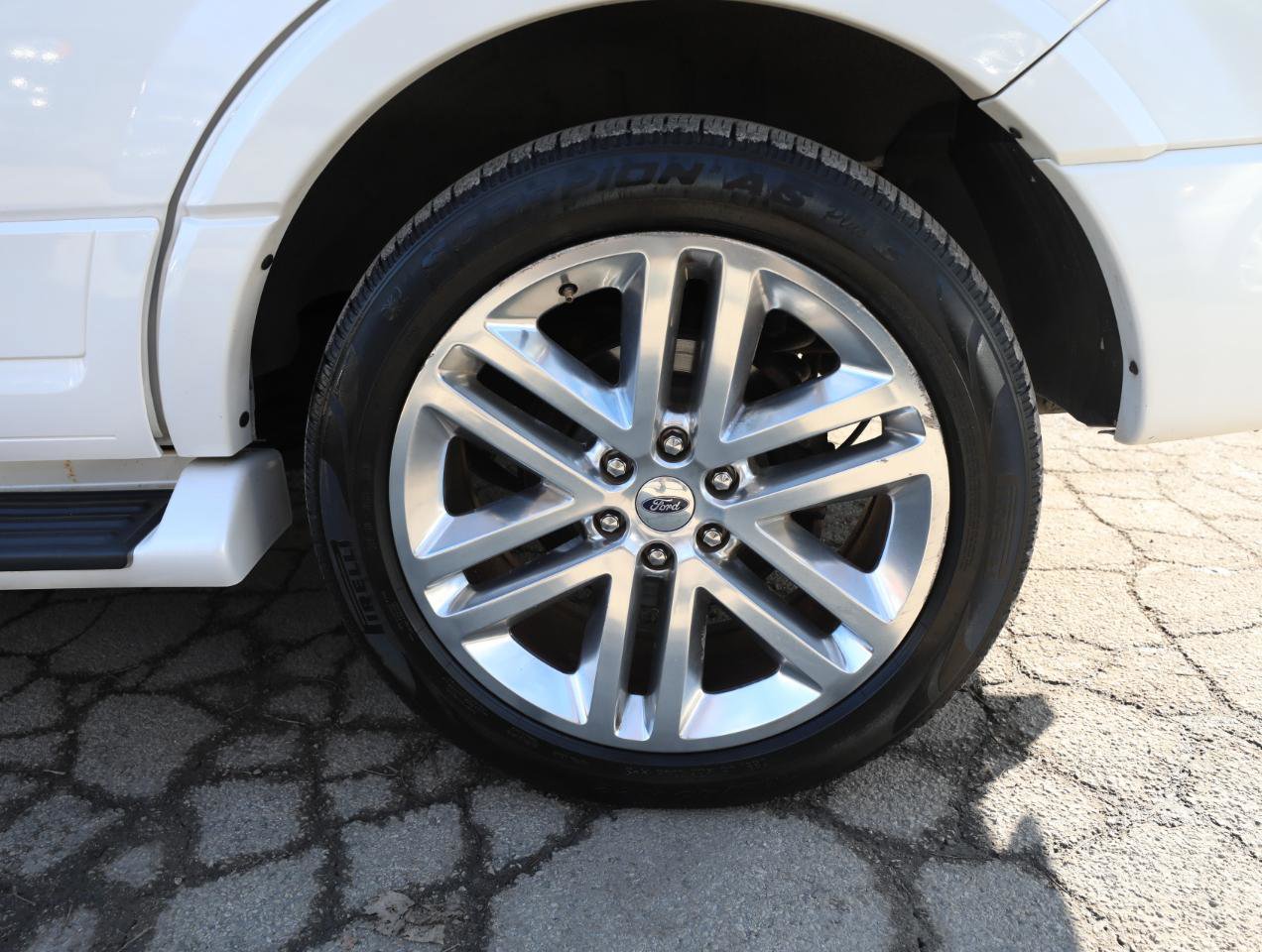 Used 2016 Ford Expedition Limited image 10