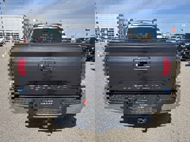 Certified 2021 Toyota Tacoma TRD Off-Road image 11