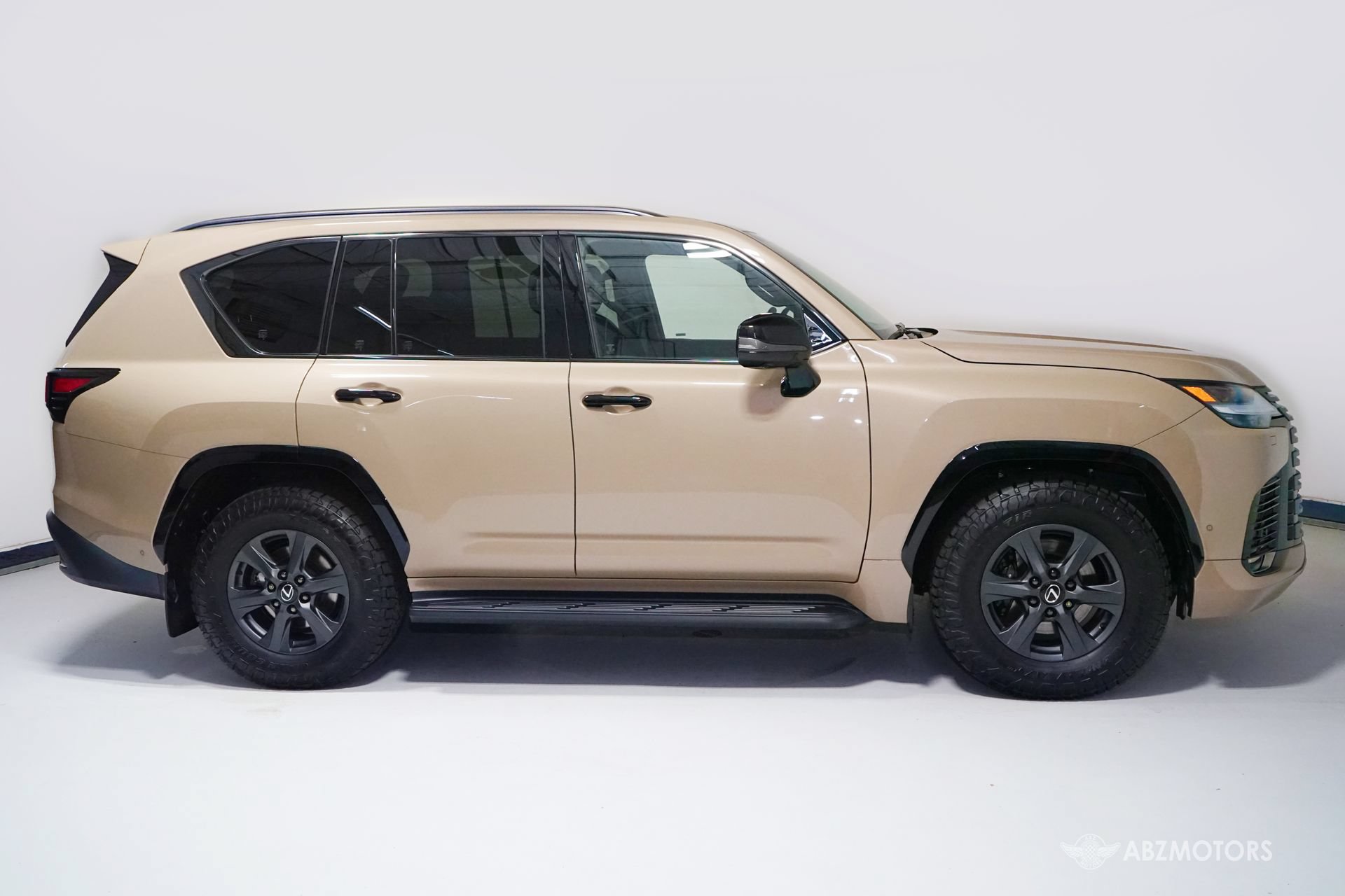 Used 2026 Lexus LX 700h Overtrail AWD/4WD image 3