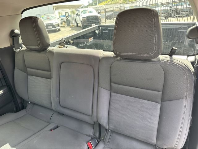 Used 2023 Nissan Frontier SV image 15