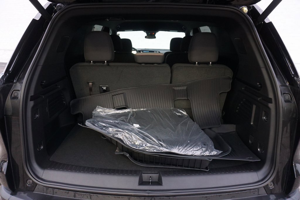 Used 2025 Chevrolet Traverse LT w/ LPO, Floor Liner Package image 29