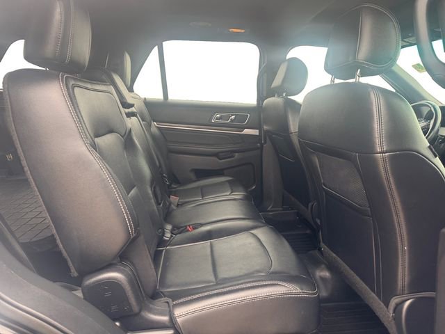 Used 2016 Ford Explorer Limited image 16