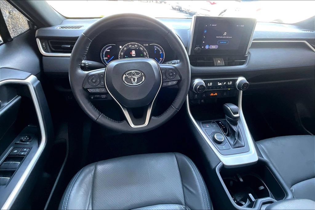 Used 2024 Toyota RAV4 SE w/ Convenience Package AWD/4WD image 7