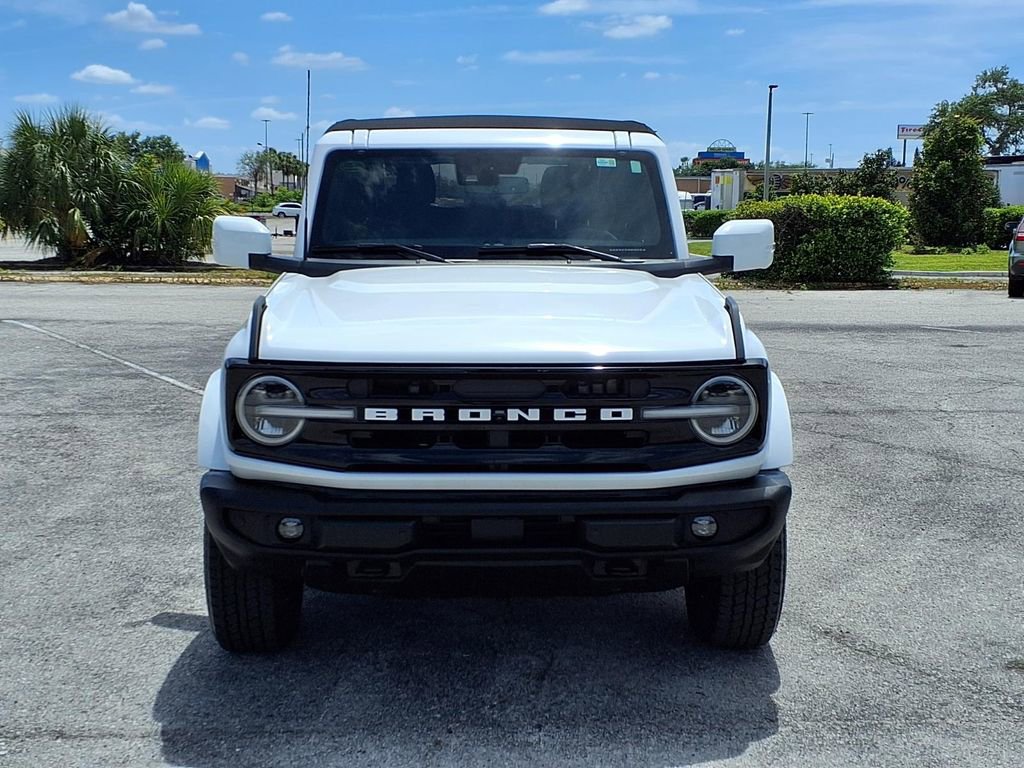 Used 2023 Ford Bronco Outer Banks AWD/4WD image 2