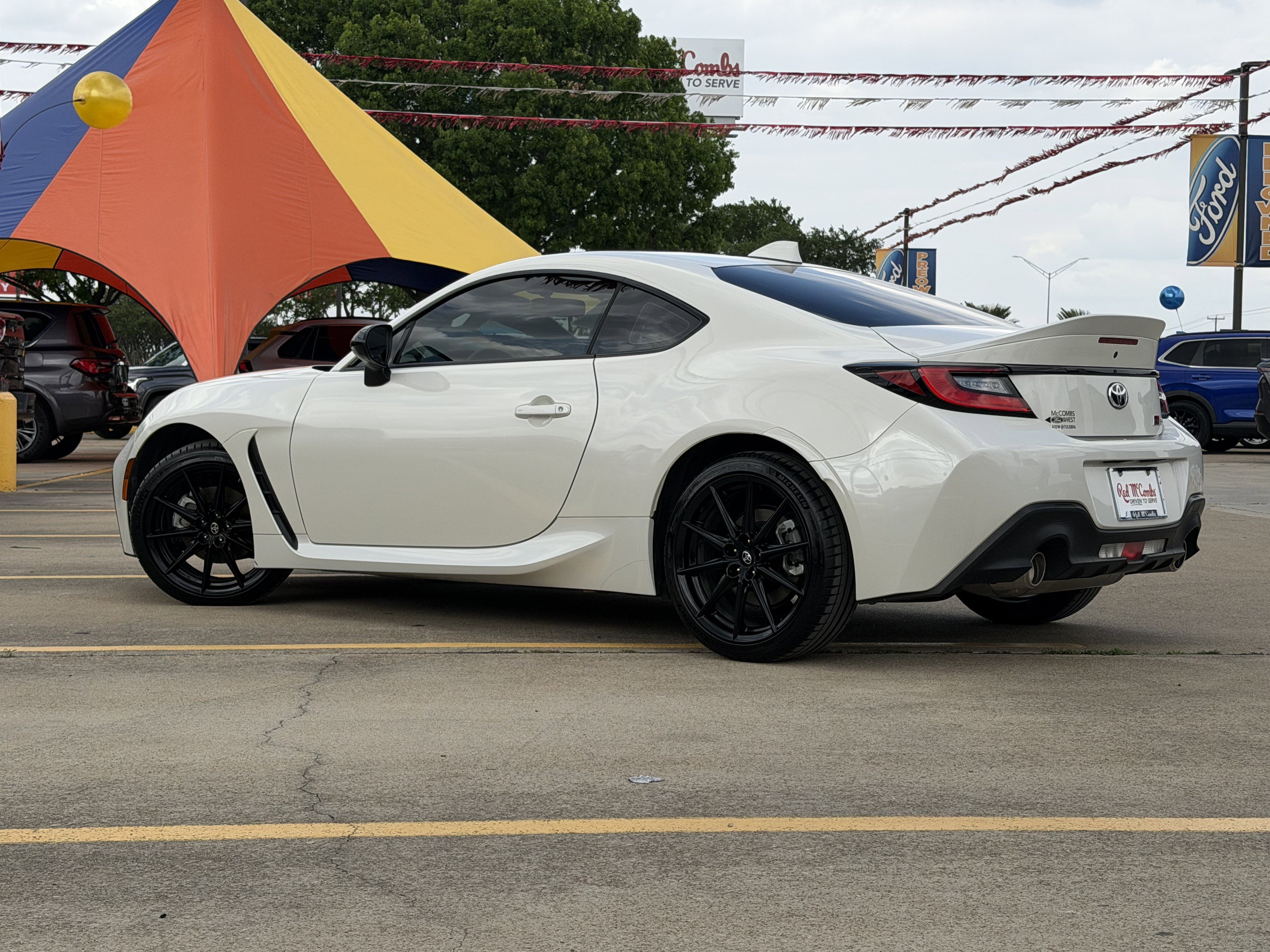 Used 2025 Toyota GR86 Premium w/ ALL Weather Mat Package (TMS) image 8