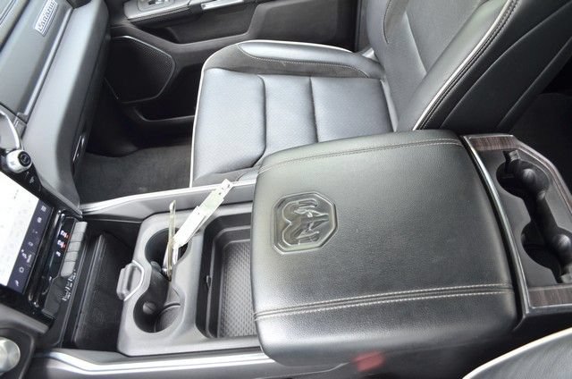 Used 2025 RAM 1500 Laramie AWD/4WD image 25