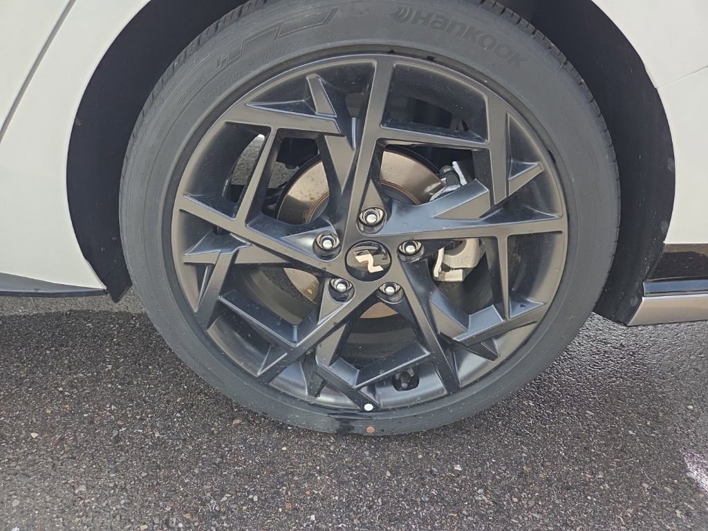 Used 2025 Hyundai Elantra N Line FWD image 9