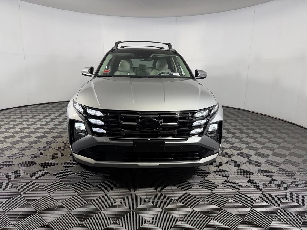 Used 2025 Hyundai Tucson Limited AWD/4WD image 4