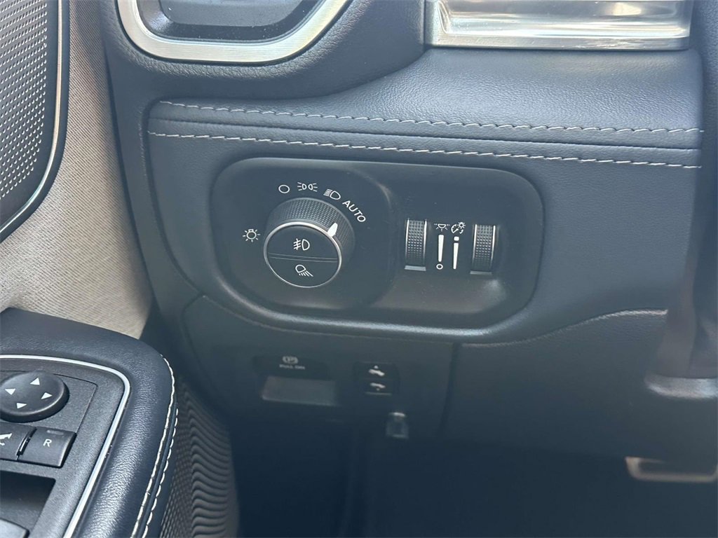 Used 2022 RAM 1500 Limited image 21