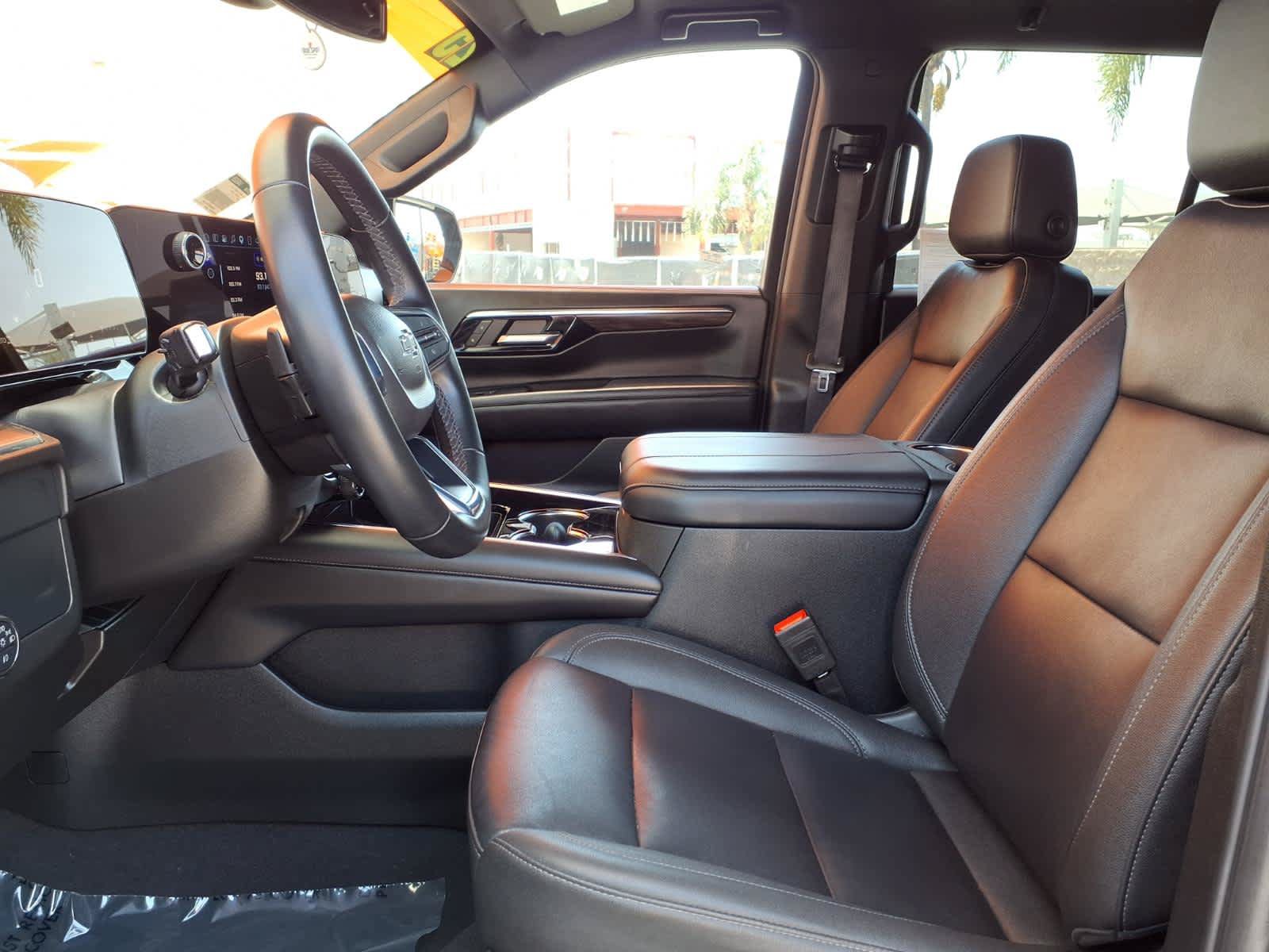 Used 2025 Chevrolet Tahoe Z71 AWD/4WD image 18