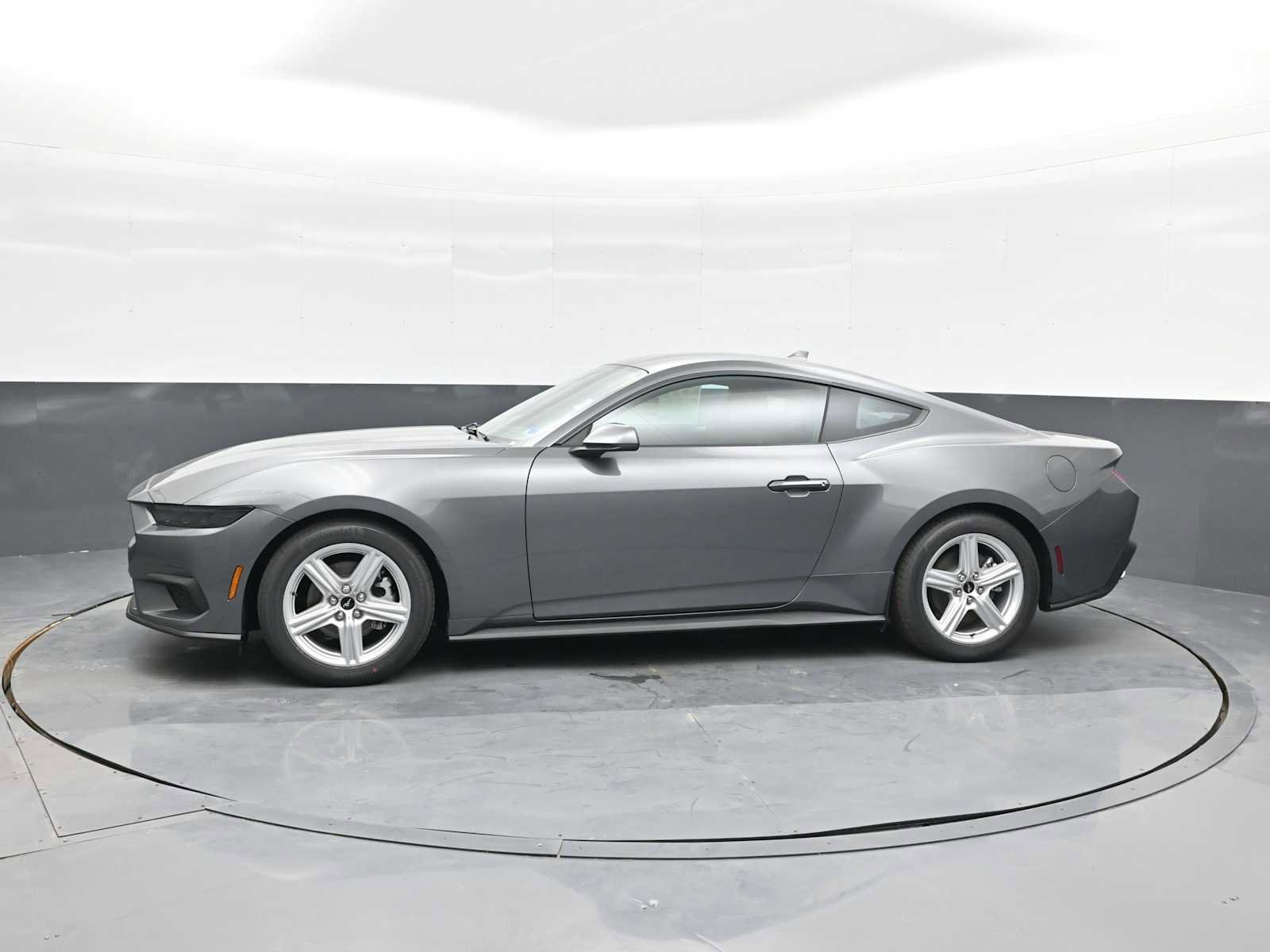 New 2026 Ford Mustang Coupe image 5