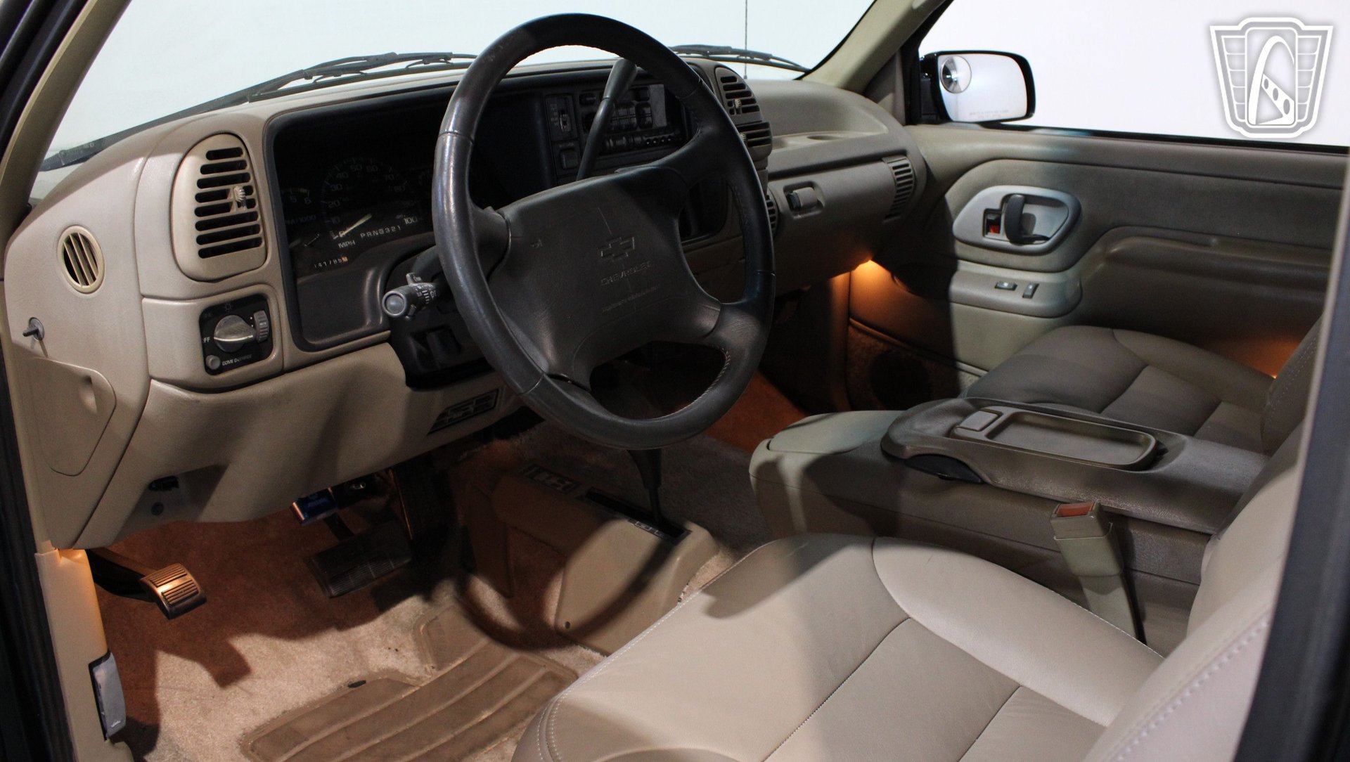 Used 1996 Chevrolet Tahoe 4WD 2-Door image 6