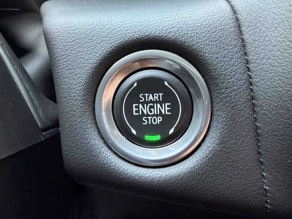 Used 2021 GMC Yukon SLT w/ SLT Premium Package AWD/4WD image 18